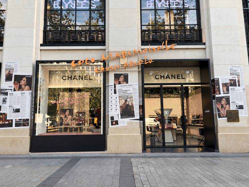 Façade et vitrines Chanel